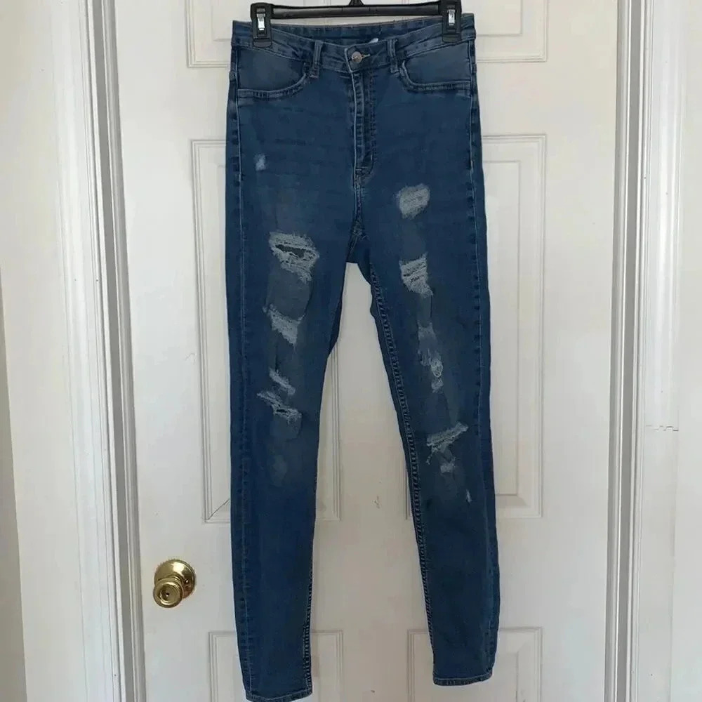 Divided Distressed Skinny Jeans 